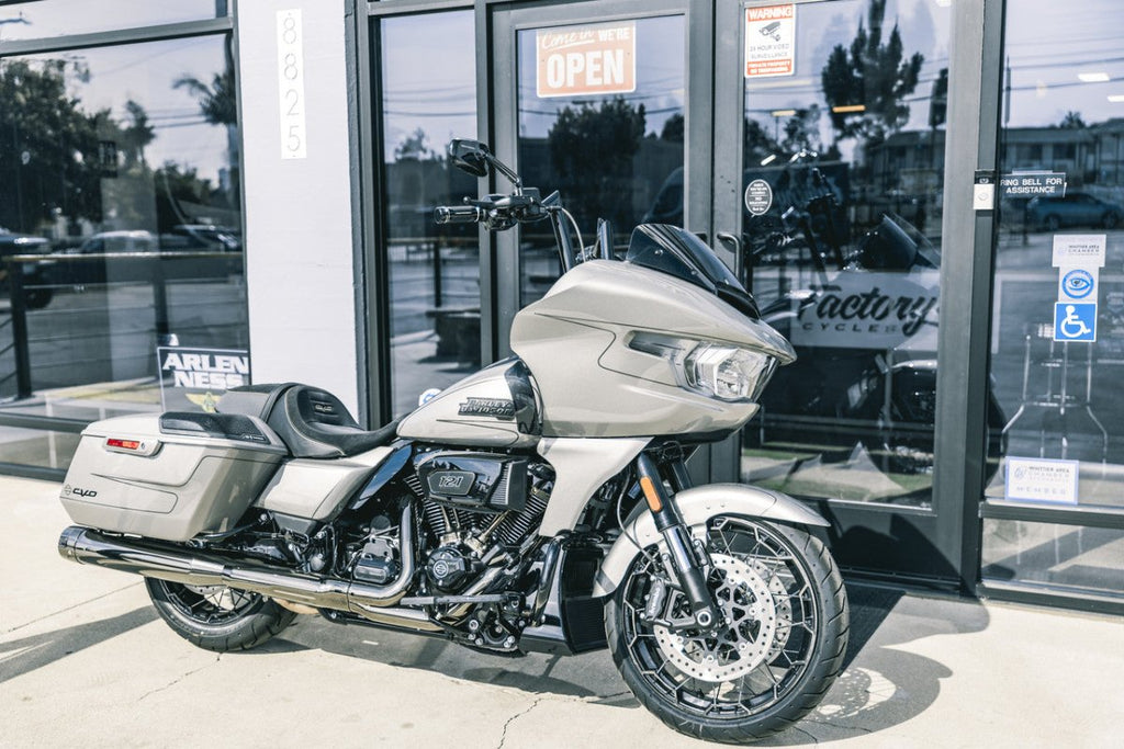 R Series 2024 Road Glide 14" Gloss Black Handlebar - Cuztom Kraft